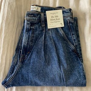 Abercrombie The 80’s Mom Jean